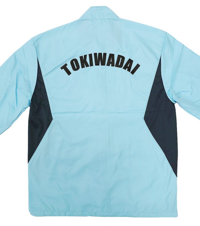 TOKIWADAIのネーム入りスタッフジャンパー