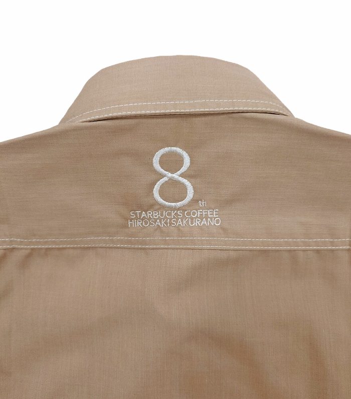 スターバックス周年記念シャツへの背中のオリジナル刺繍部分