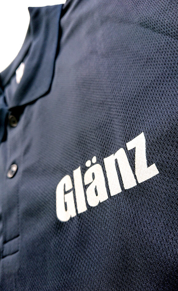 Glanz様のロゴプリント部分の超拡大アップ写真
