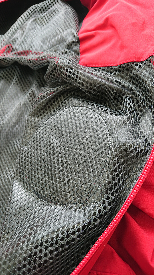 ワッペン刺繍の内側縫製部分