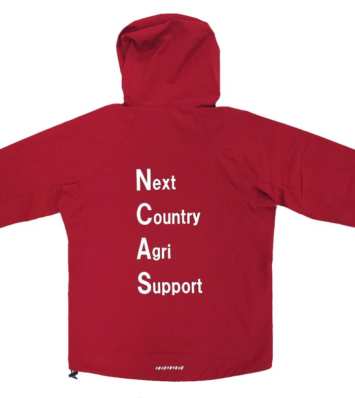 ドローン農薬散布・エヌキャス様のネーム入りオリジナルナイロンパーカー