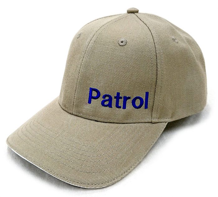防犯パトロール活動用のネーム刺繍入りキャップ